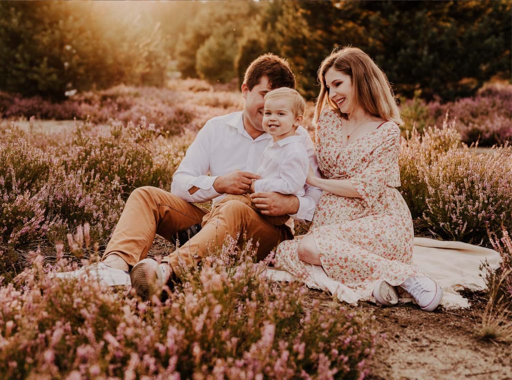 Read more about the article Sesja rodzinna plenerowa na Wrzosowisku  pod Warszawą