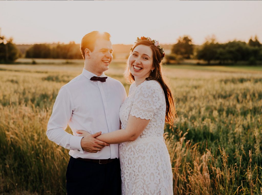 Read more about the article Wesele w stylu boho w szklanej stodole –  Sielsko Anielsko