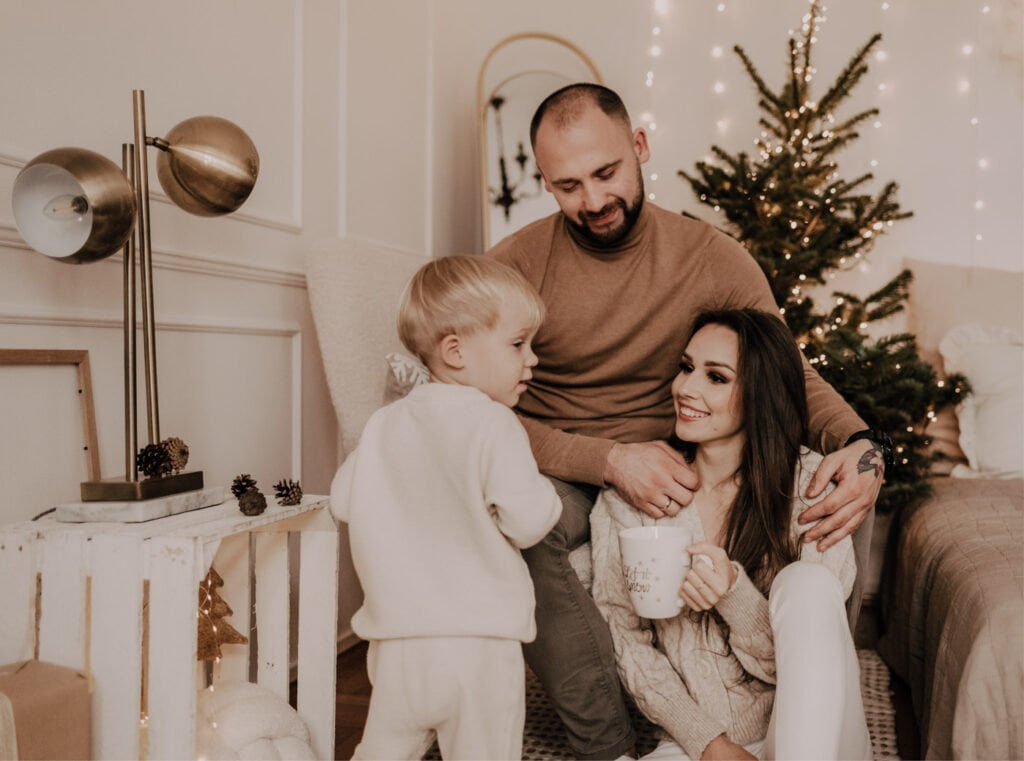 Read more about the article Naturalna sesja świąteczna w studio w Warszawie