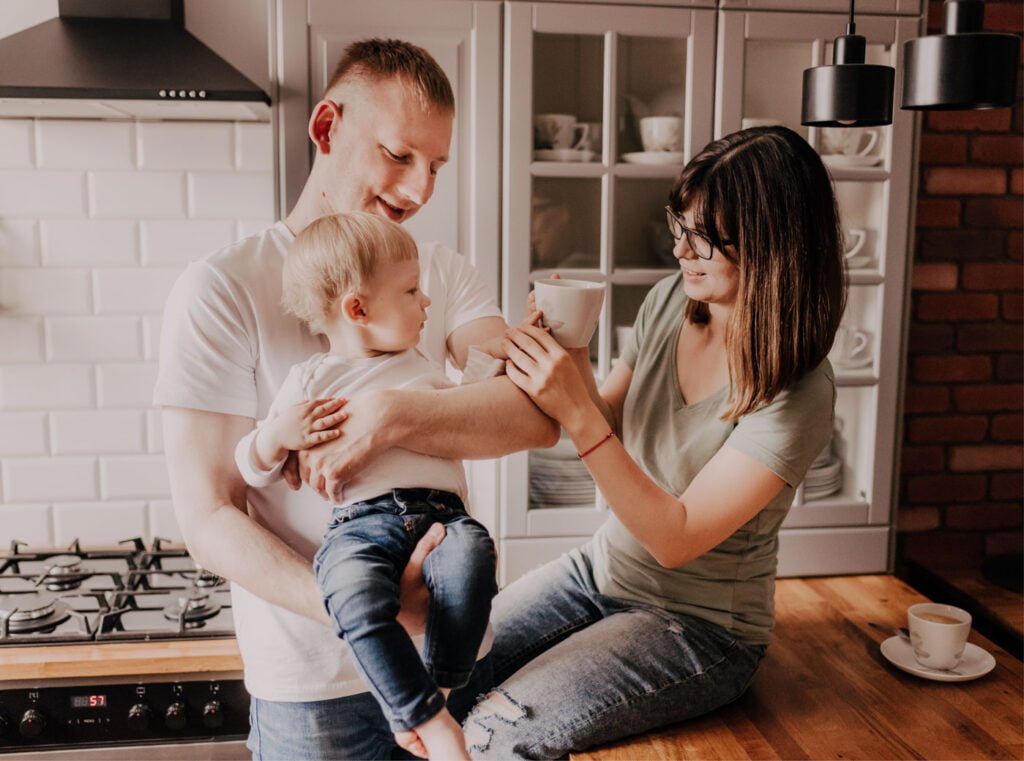 Read more about the article Sesja rodzinna domowa | Fotograf Warszawa