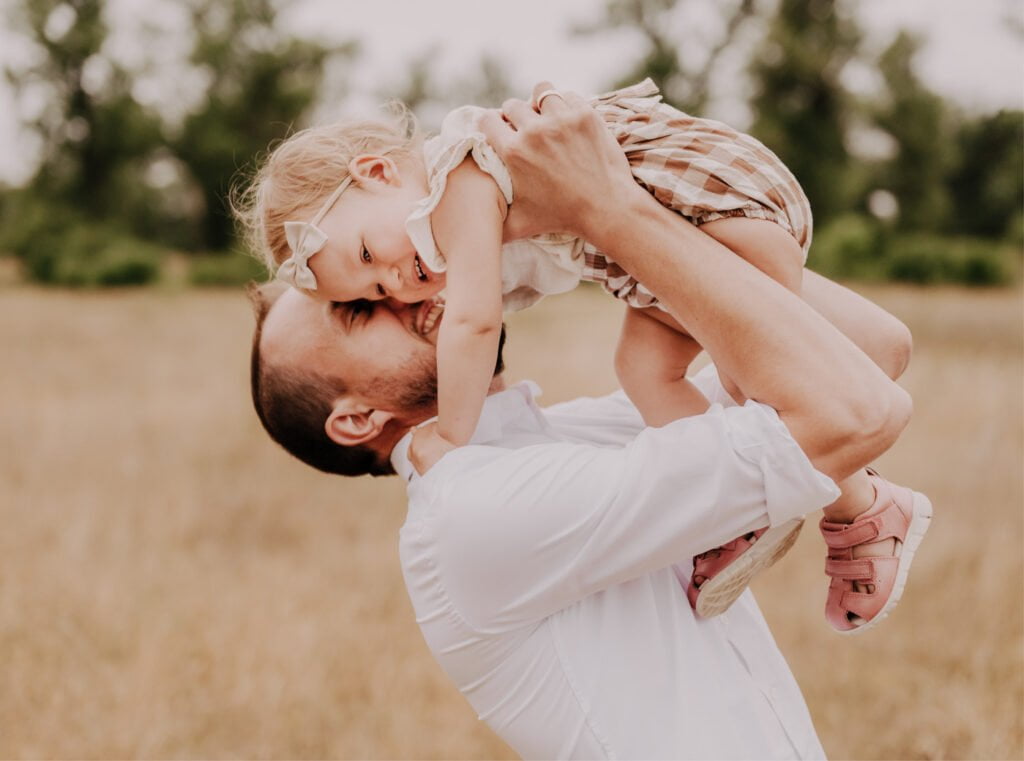 Read more about the article Sesja rodzinna w plenerze | Fotografia rodzinna Warszawa