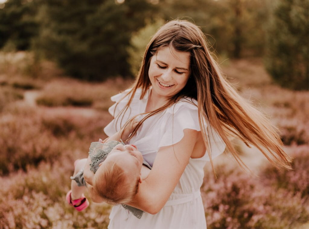 Read more about the article Sesja na roczek dziewczynki | Fotografia dziecięca Warszawa