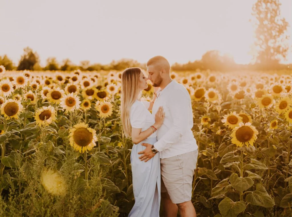 Read more about the article SESJE WŚRÓD KWITNĄCYCH KWIATÓW – KIEDY KWITNĄ DRZEWA, KWIATY I KRZEWY