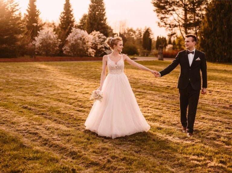 Read more about the article Plener ślubny w Ogrodzie Botanicznym – Warszawa