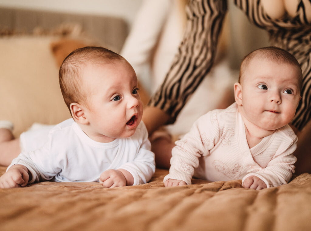 Read more about the article Chrzest Święty bliźniąt | Fotograf Ostrołęka