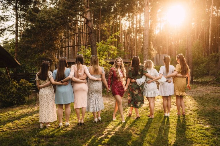 Read more about the article Sesja na Wieczorze Panieńskim w lesie pod Warszawą