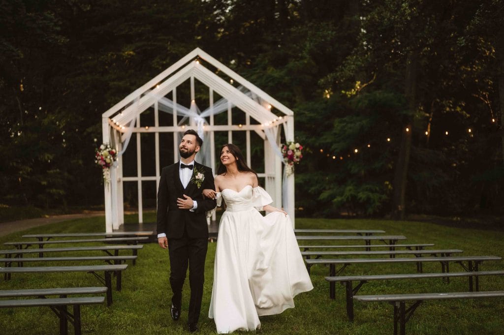 Read more about the article Kameralny ślub cywilny w plenerze i mini sesja ślubna – Warszawa